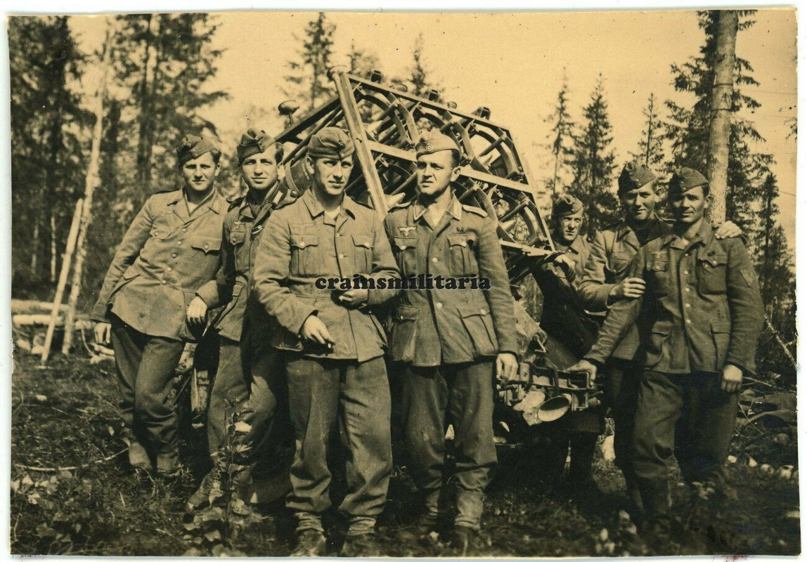 Orig. Foto Gebirgsjäger 32 cm Nebelwerfer 41 Geschütz Wagen in Finnland 1942