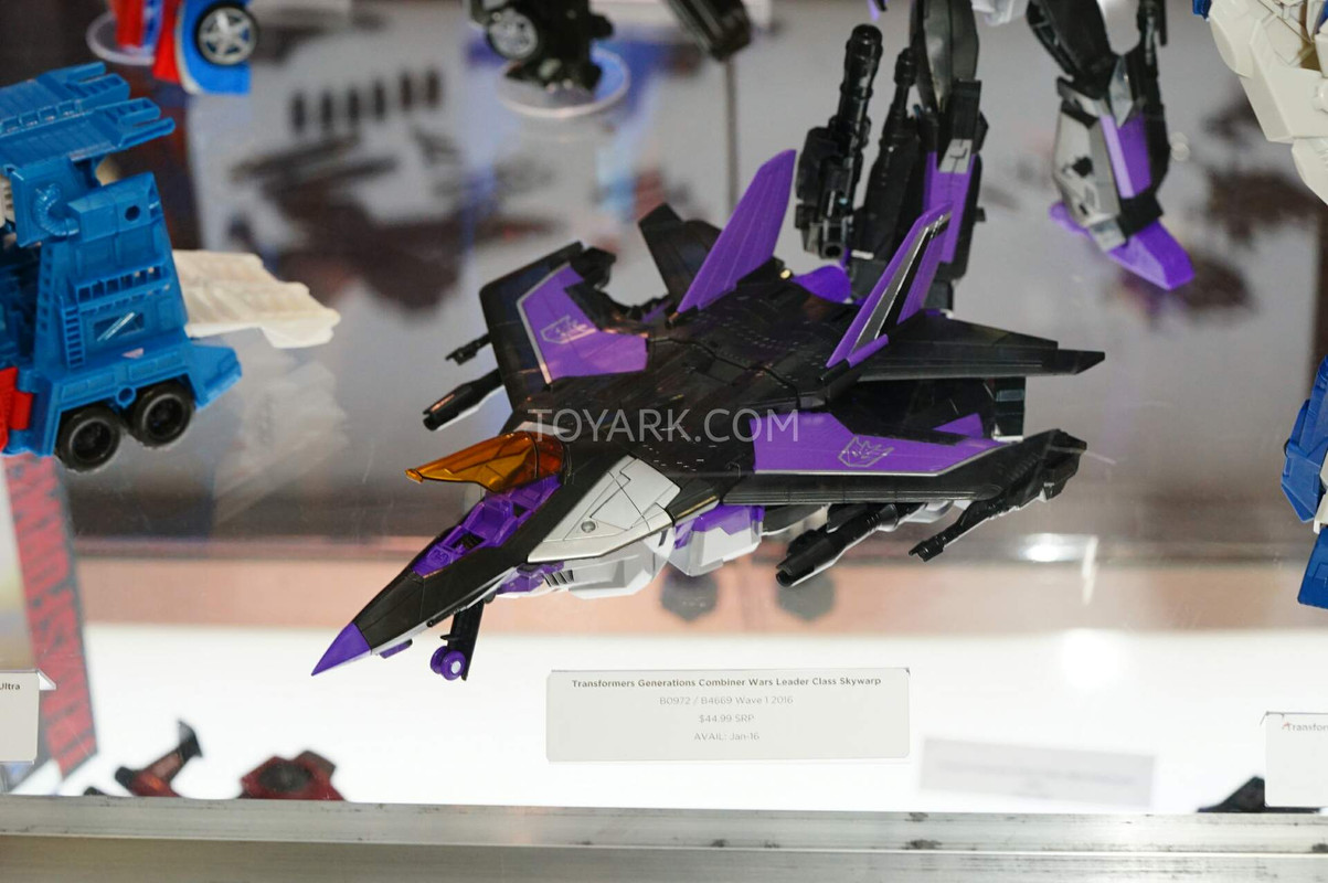 SDCC2015-Hasbro-Transformers-Combiner-Wars-042
