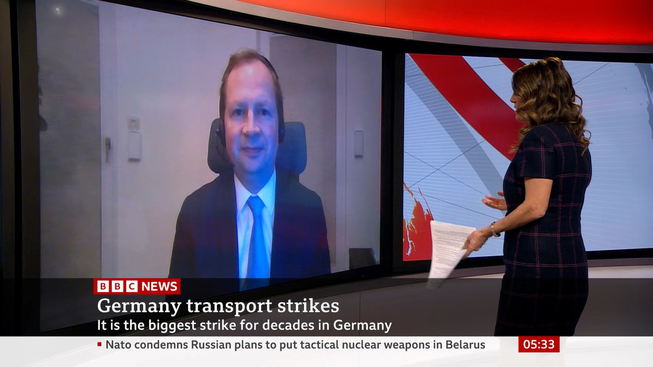 BBC News Valentine_20230327_05000600.ts_snapshot_00.34.55.176