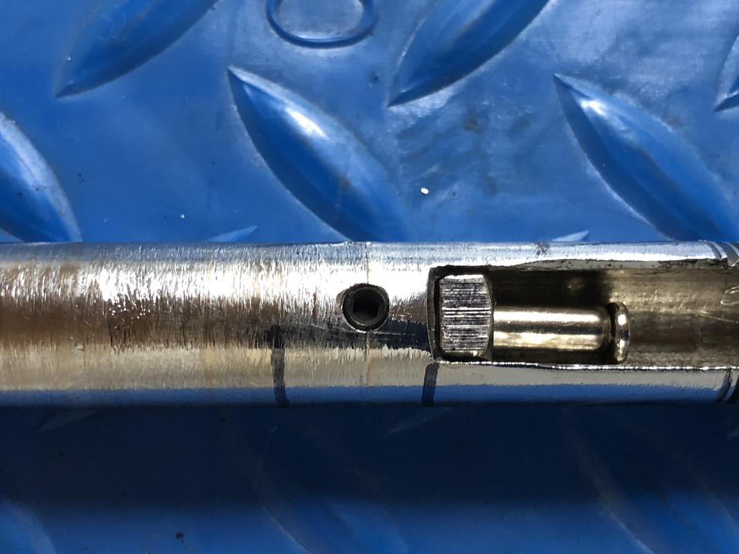 2468E4AA-014E-414F-B2BE-89773E6476D1