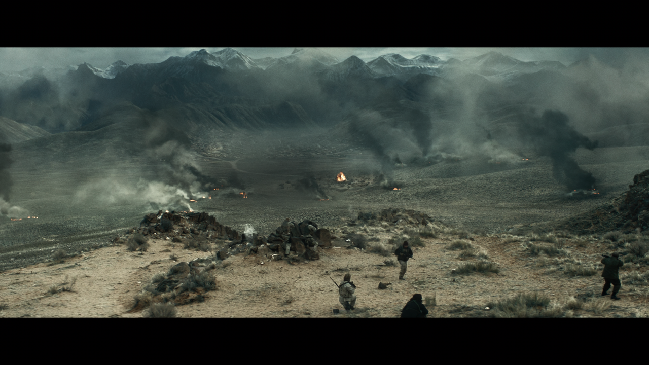 12.Strong.2018.2160p.UHD.BDRemux.DTS-HD.HDR.DoVi.Hybrid.P8.by.DVT.mkv_snapshot_00.55.43_[2022.08.21_