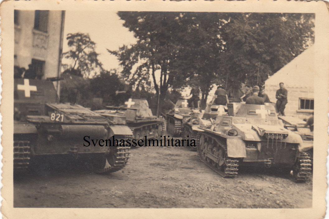 Original Foto Panzerkampfwagen mit Kreuz weiße F