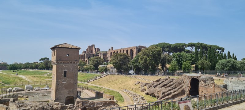 CRIATURAS MISTERIOSAS EN EL CENTRO DE ROMA - Roma: non basta una vita (6)