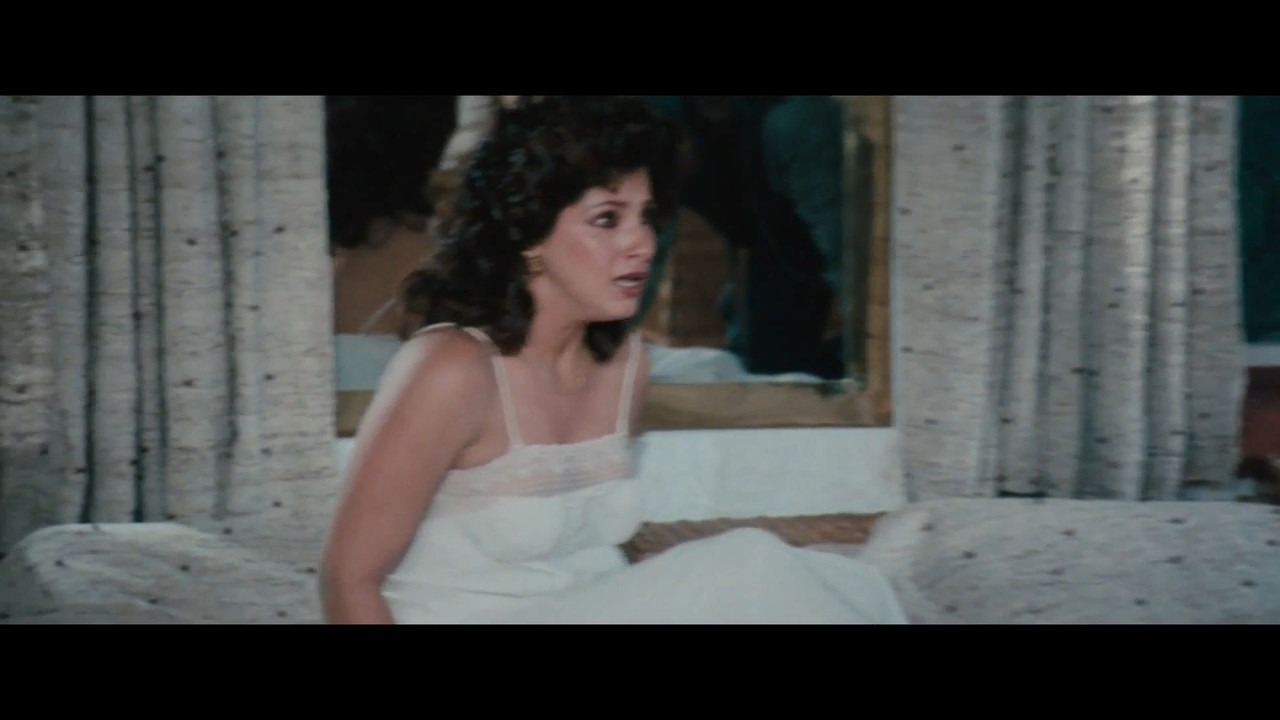 Dimple Kapadia Boob Show - Janbaaz.mp4_20201213_123253.292