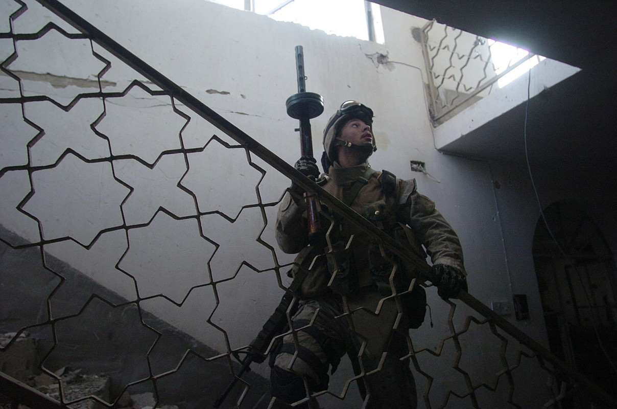US Marine with a PPSh-41 during the Second Battle of Fallujah, November 23, 2004 [3000 × 1987]