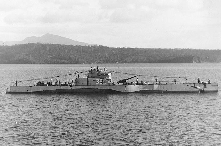 NH_51828_USS_S-39_(SS-144)_Off_Olongapo,_Philippine_Islands,_1935