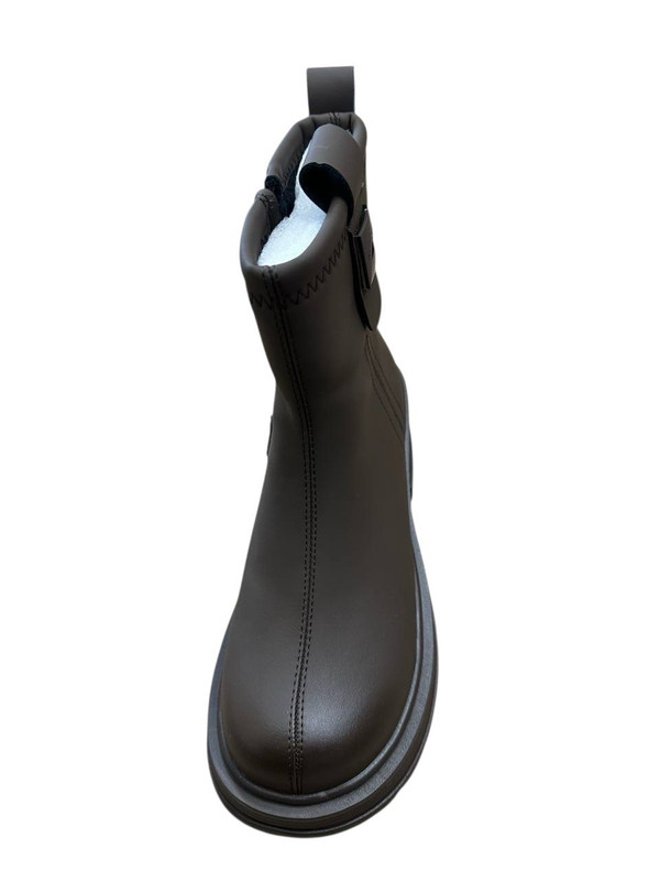 photo 5458452268836392226 y