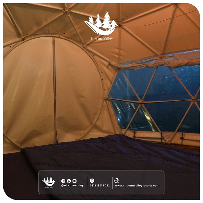 Bagian dalam Bubble Glamping Nirvana Valley Resort