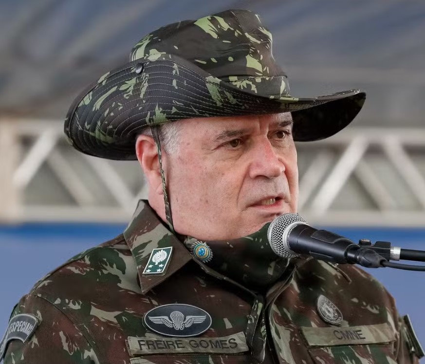 Ex comandantes do Exército, Freire Gomes — Foto: Divulgação/Planalto