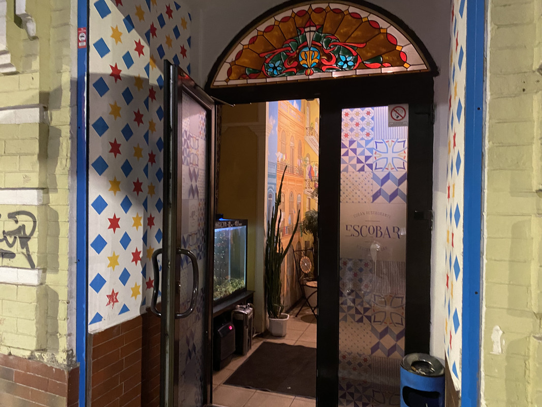 805E77E2-B27E-4943-B9C1-7AAE9D5CE2EE