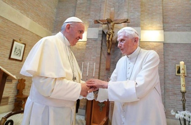 Papa Francesco: Continuate a studiare gli scritti di papa Benedetto XVI dans Fede, morale e teologia Papa-Francesco-e-Benedetto-XVI