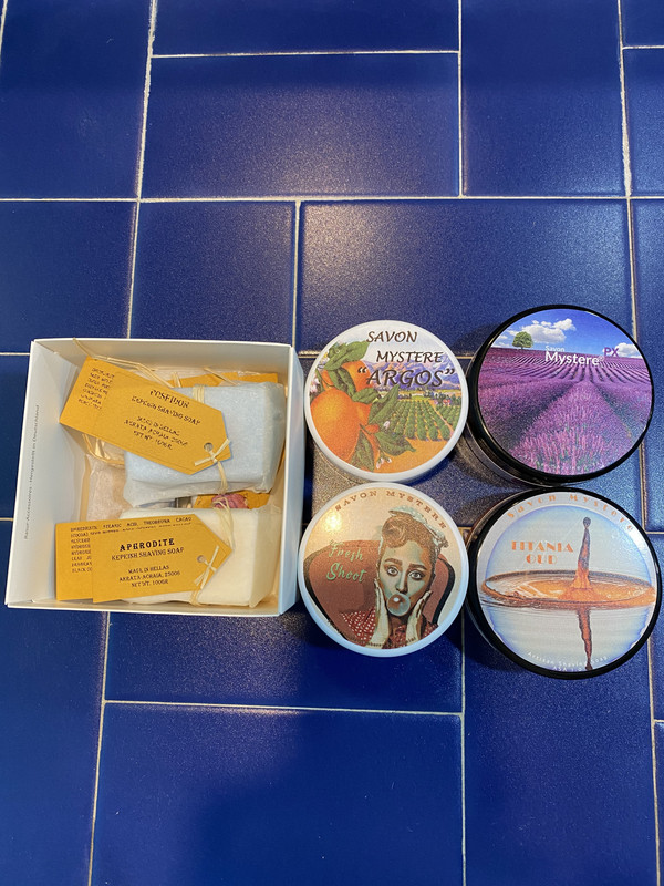 D1748B69-6403-43A7-B443-F33FE4F5235E