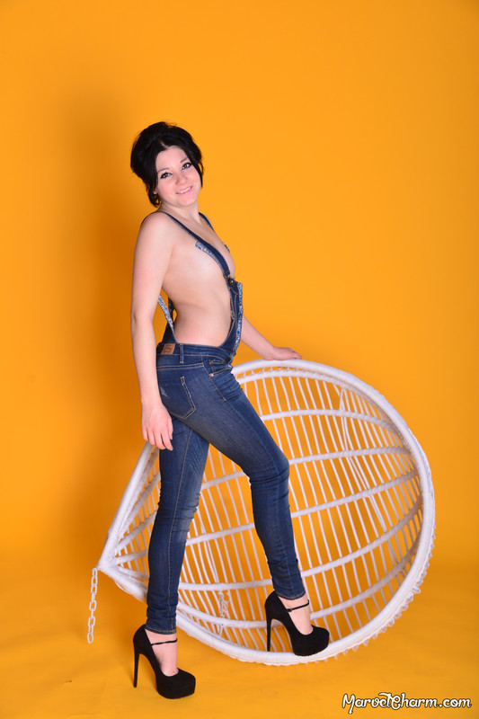 MarvelCharm_Valensia-Overalls-005