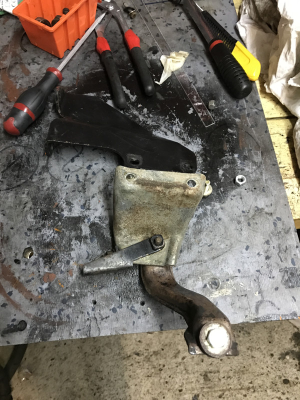 Restauration 4L (1229)