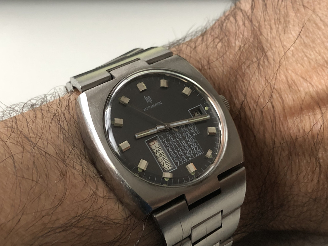 197AE431-73C3-4371-94CB-569EE3B0E7D9