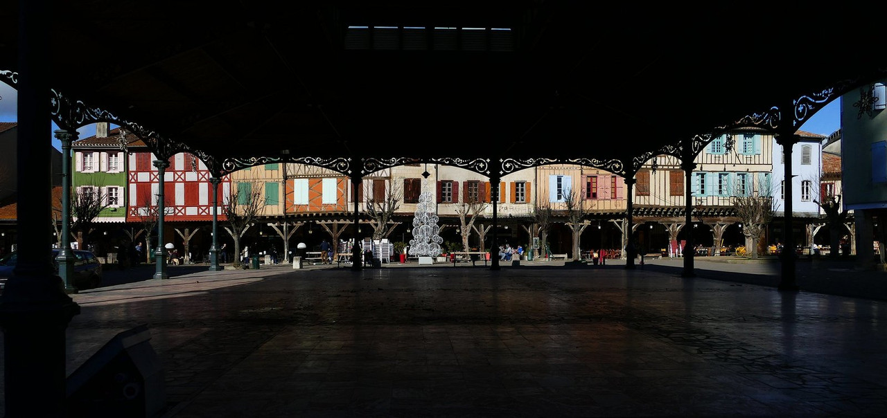 multi-houses-pyranees.jpg