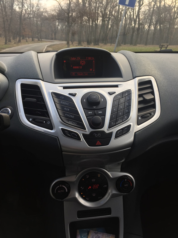 F60DDC77-C8D3-4AE4-9E95-FB66382BB1D5