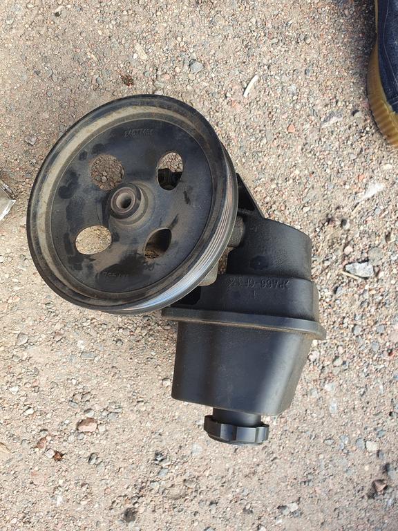 Насос гидроусилителя руля