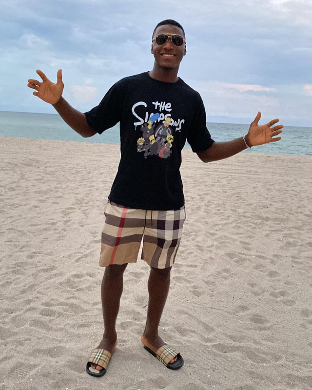 Potret liburan Moisés Caicedo di Miami.