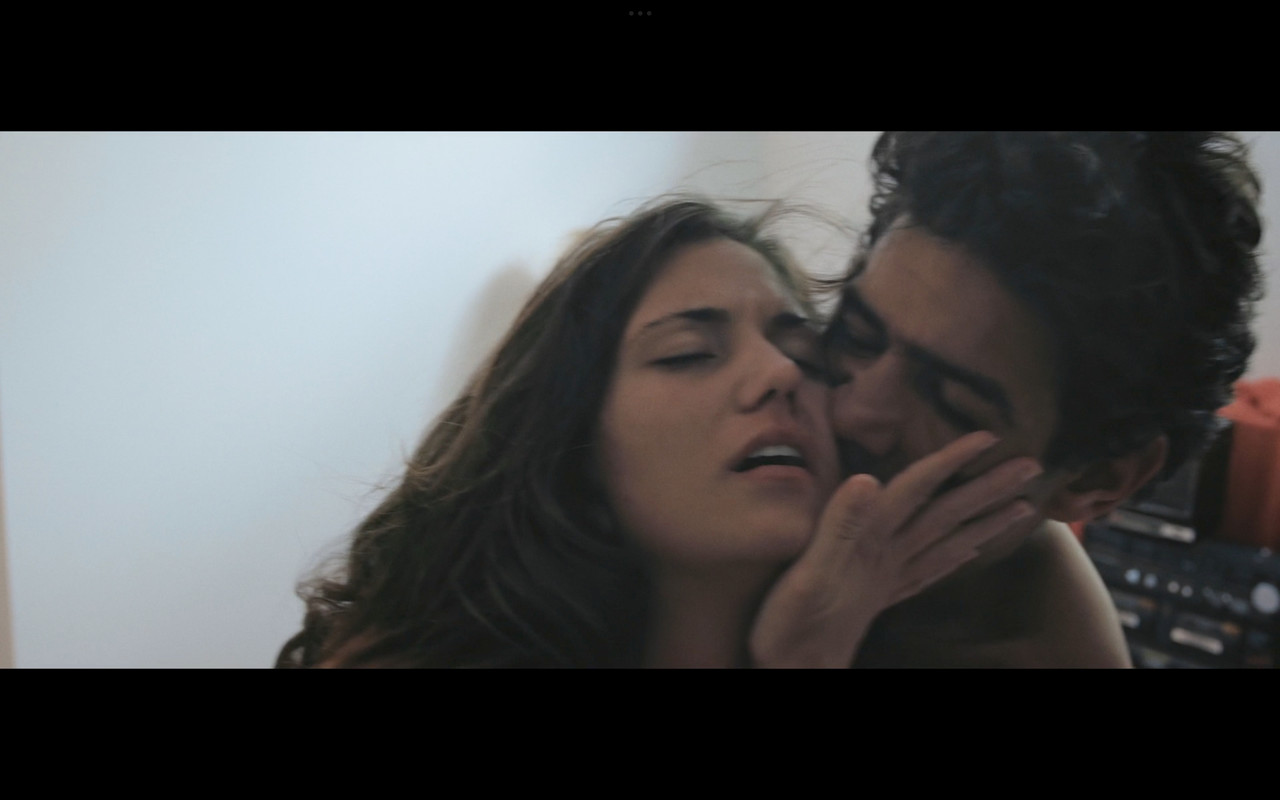 Screenshot_2025-02-13-22-30-36-103_com.mxtech.videoplayer.pro