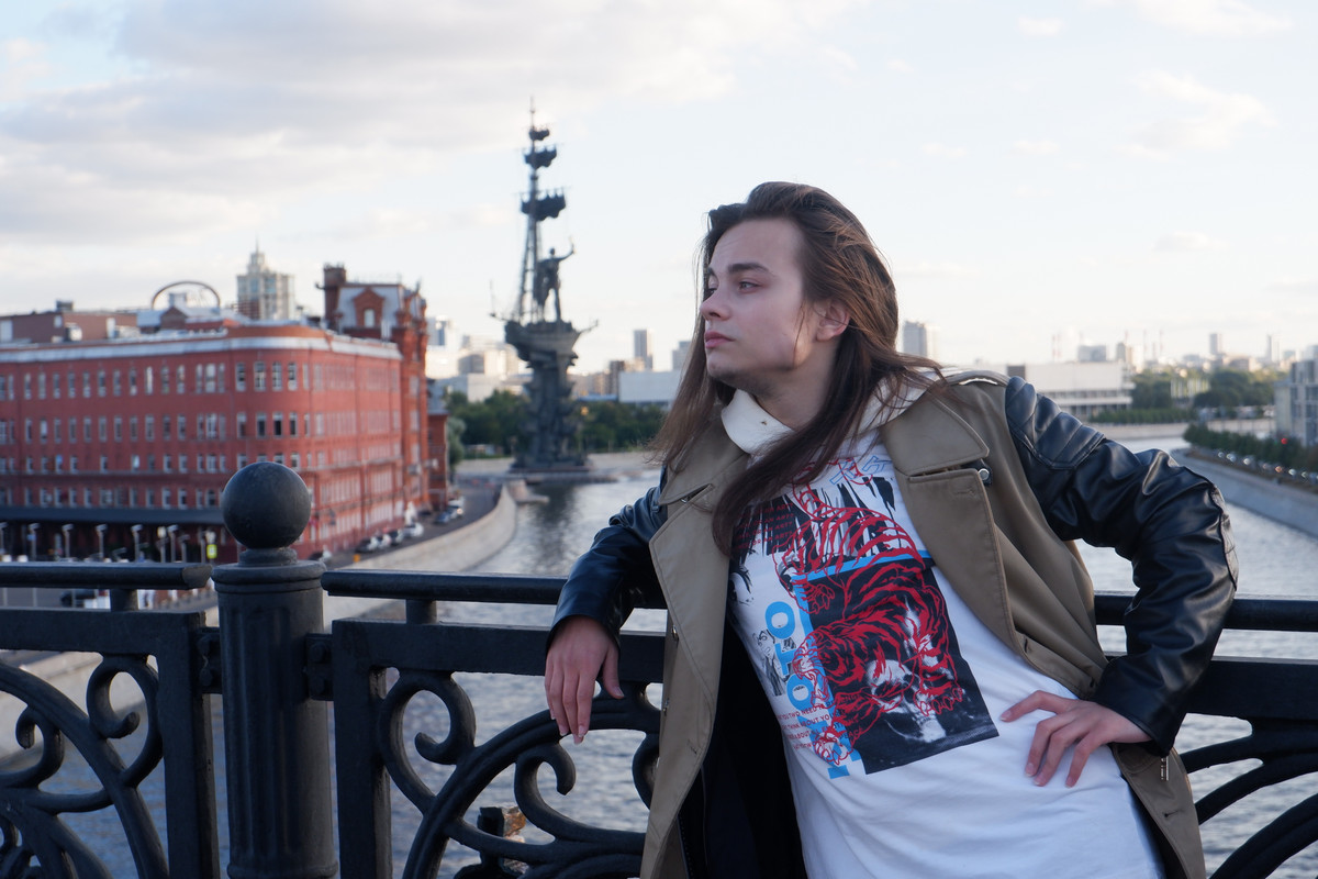 CFBC02A9-DC3D-4ADC-8A7A-5001F5DF403C