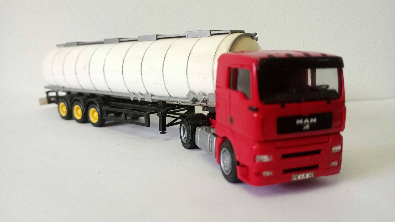 Mach (3815)