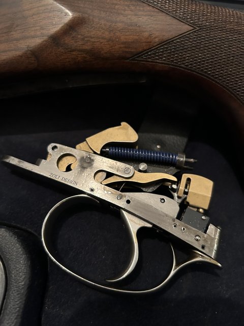 DB99BACF-C6F5-45BD-AAD2-4017642BAE58