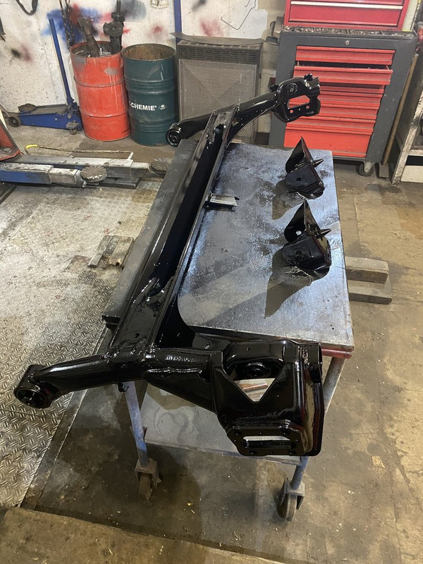 D233D7C2-218B-45B8-8703-99D1FFB468F4