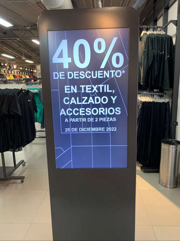 Nike Factory Store: 40% de Descuento en calzado, textil y accesorios 
