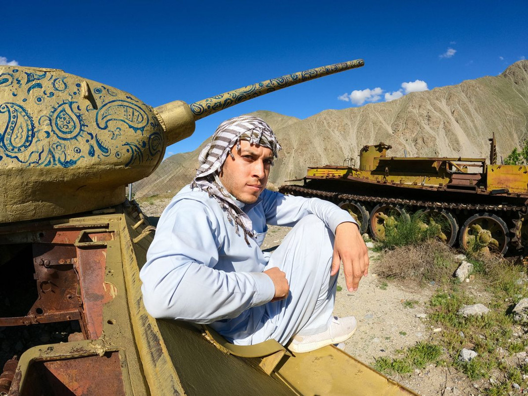 Alex Tienda anuncia el final de su documental en Afganistán