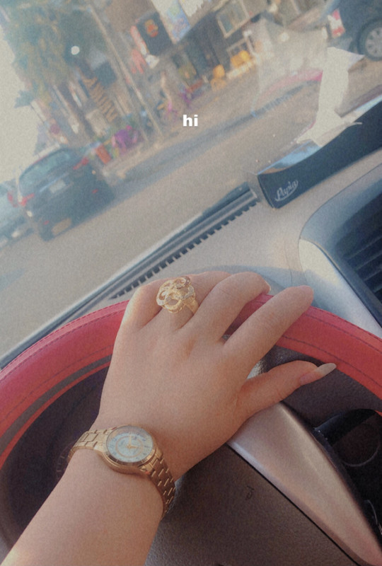 E104E805-0149-48C7-8AA2-E795776964F4