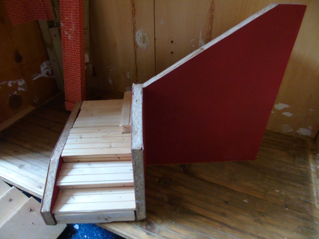 Jake's Study Rebuild, take three! Staircase-B-00-3