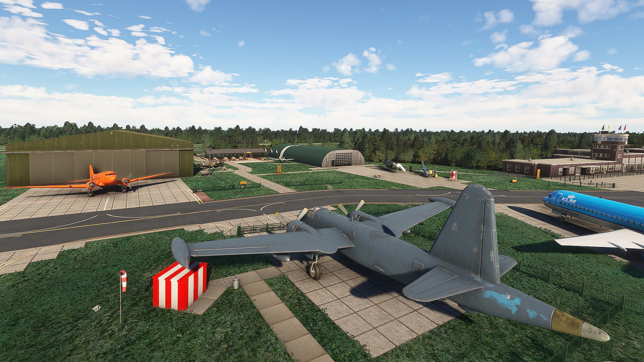 Eelde-Airport-EHLE-12.jpg