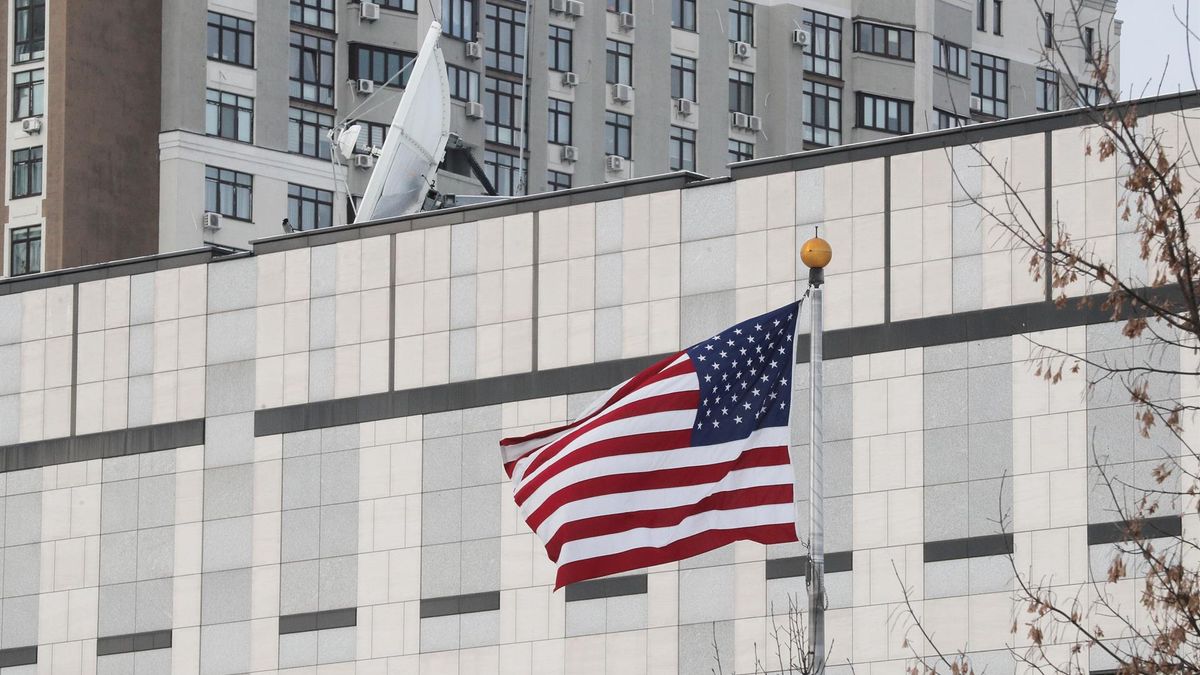 EEUU prevé retirar a todo su personal de Kiev en las próximas horas