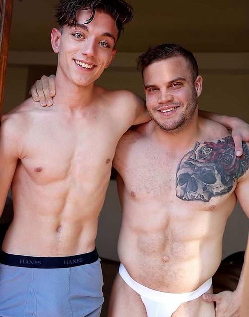 Muscle Daddy Buck Carter Flip Flop FUCKS Twink Boy Jonas Drift