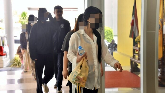 S-51568830-0-696x392