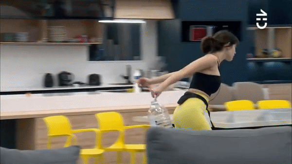 ezgif-com-video-to-gif-1.gif