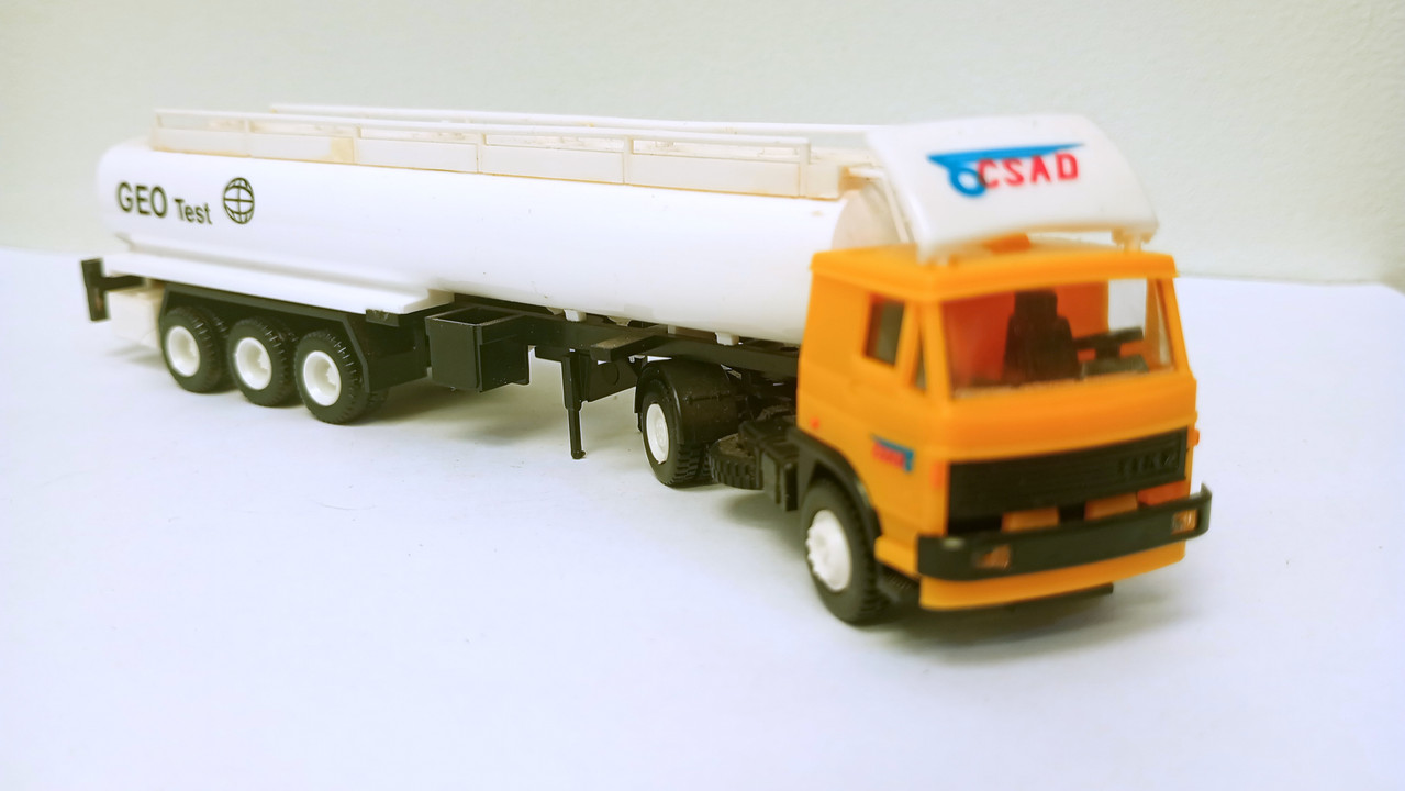 Mach (3741)