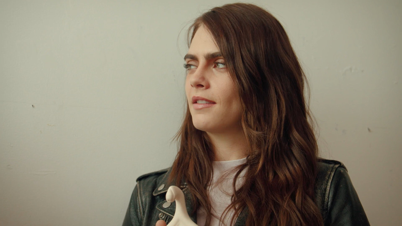 Planet Sex with Cara Delevingne_20230130_22402325.ts_snapshot_17.18.248
