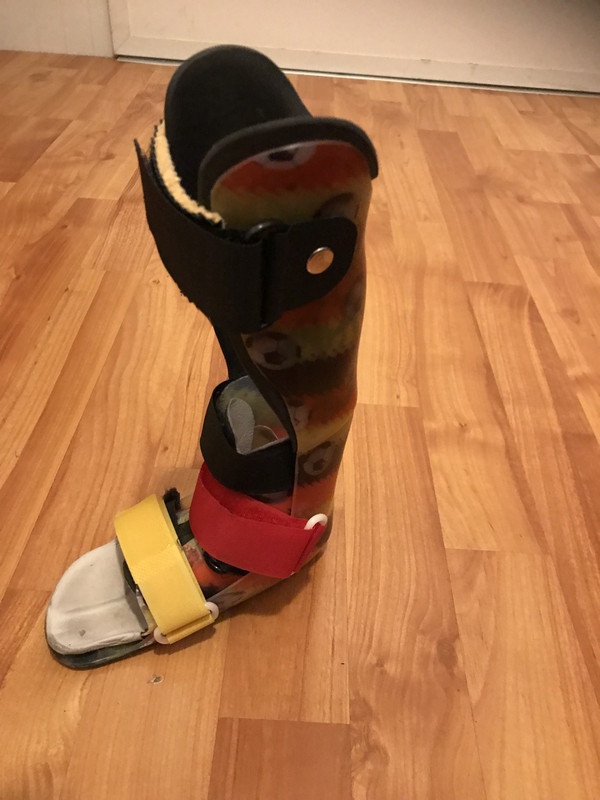 CCE049CE-70D5-4E05-8C7E-6AB2F6E2F381