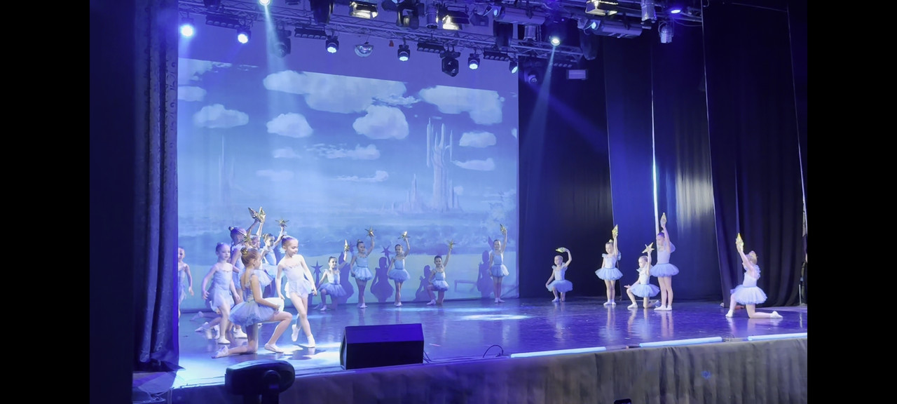 Screenshot-2025-05-06-19-49-23-069-com-miui-videoplayer.jpg