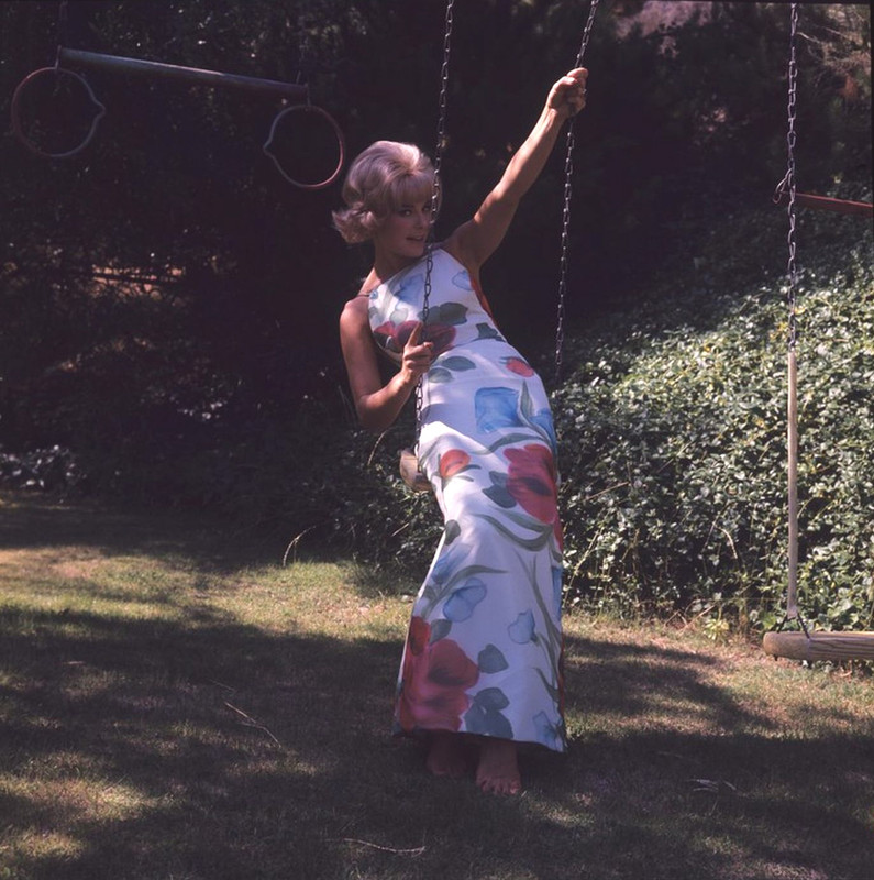 elke_sommer_me50