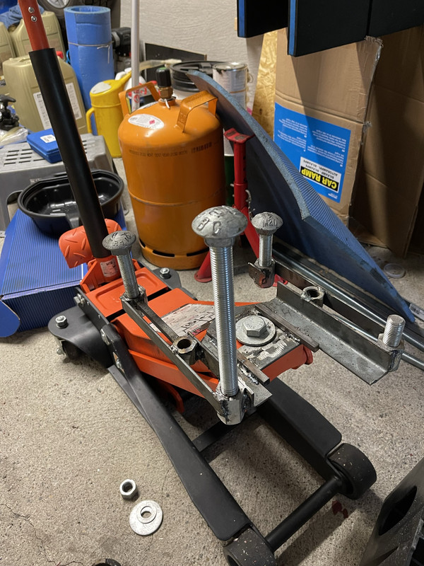 6D9C3D64-65A5-4111-A313-D52E20164F32