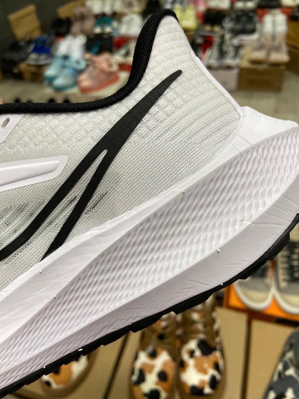 F15C8087-AAA4-4247-92C3-10B7D4D24C58