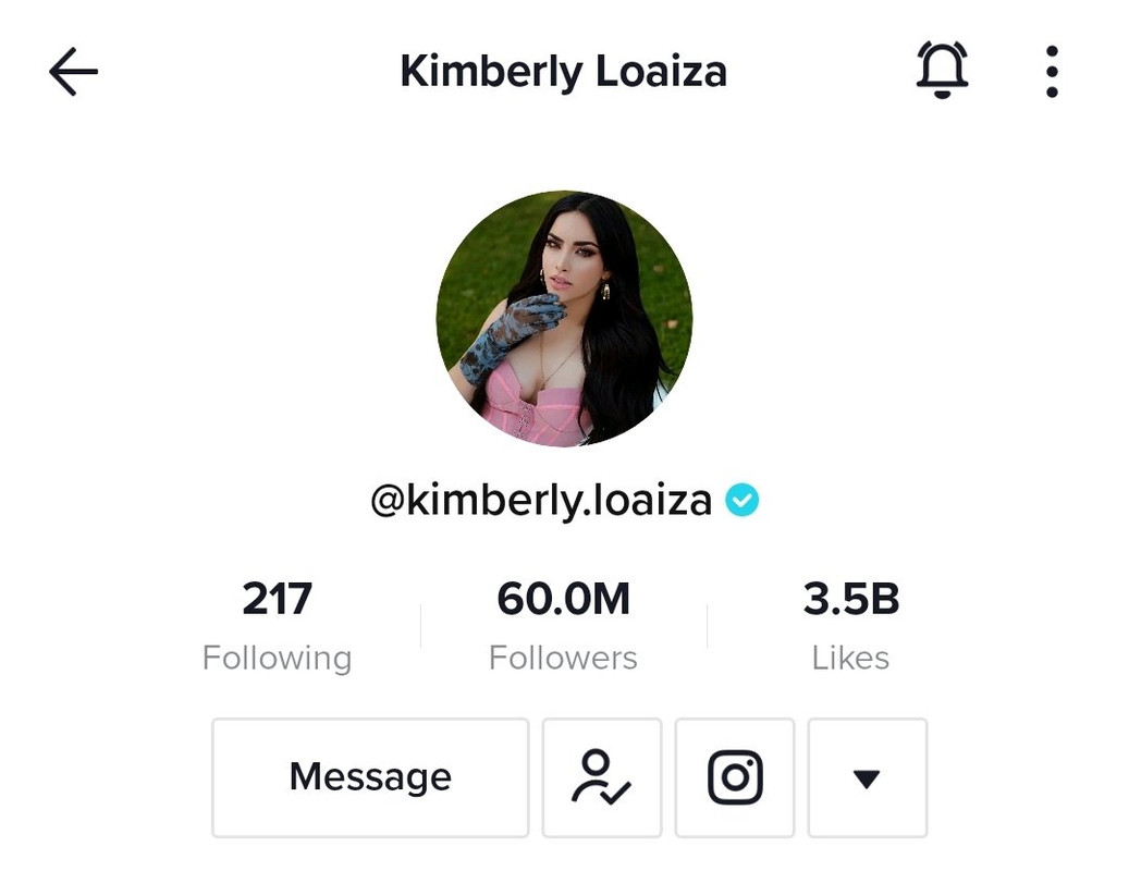 Foto antigua de Kimberly Loaiza causa furor en redes sociales