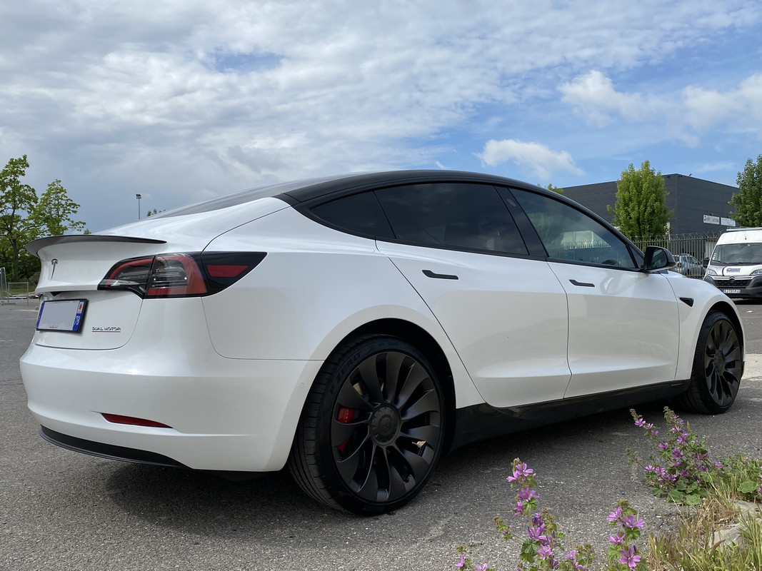 FBCA2A8D-4618-4A93-89DD-5D8D4B49D8FA