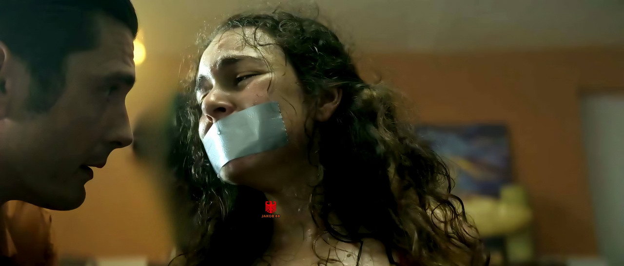 Silvia Naval 9 - Memento Mori S03EP01