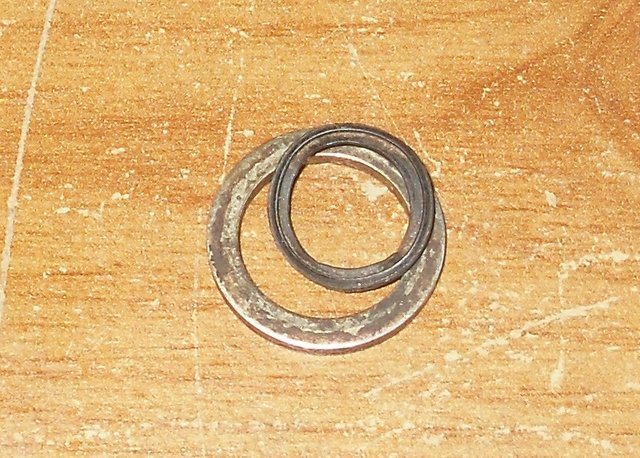 Leaking fuel line at carb