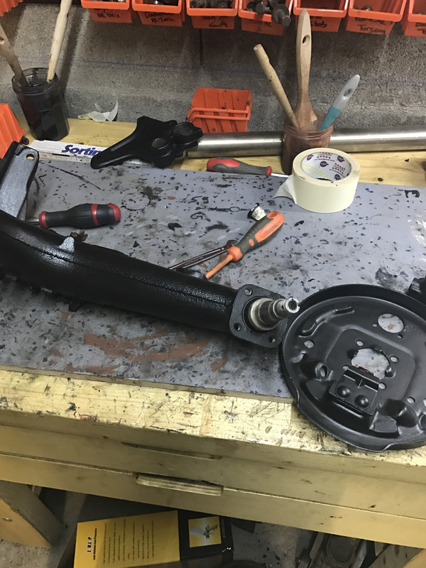 Restauration 4L (1017)