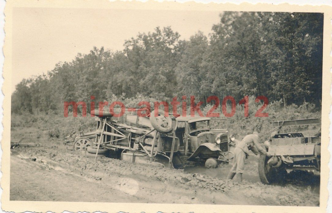 Foto, Wehrmacht, Blick auf einen zerstörten russ